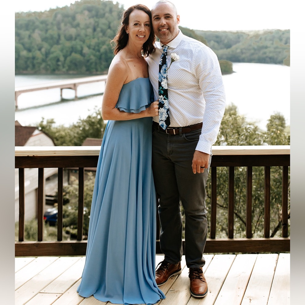 Brideside bridesmaids dress, worn once, dry cleaned. Strapless. No rips / tears.